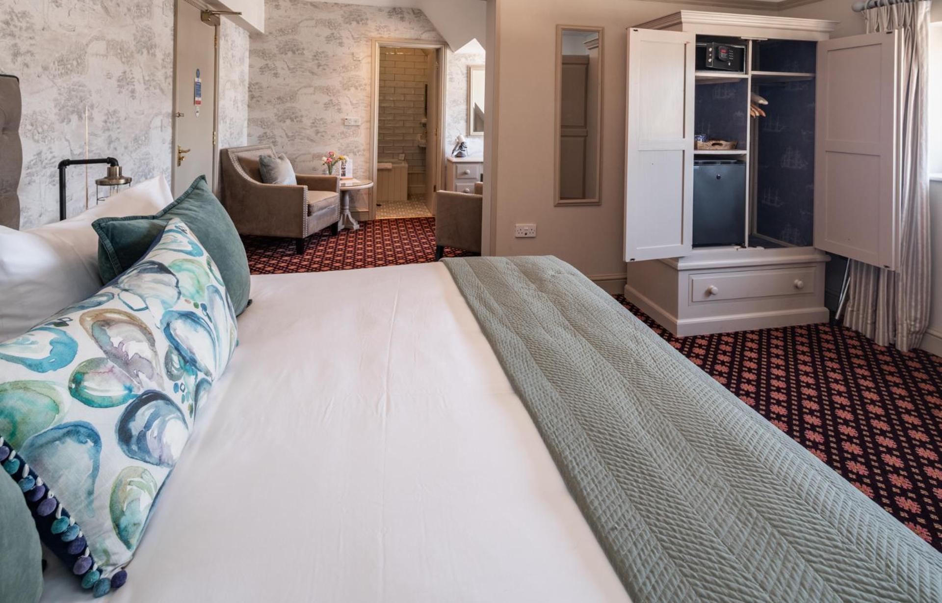Bridport Arms Hotel West Bay Room photo
